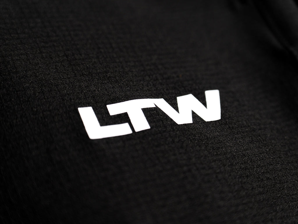 Short Performance Xplore Black